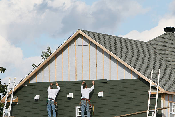 Professional Vinyl Siding technician working in Laurel, IN